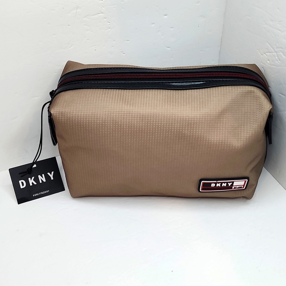 DKNY TOILETRY TRAVEL BAG